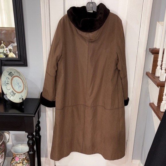 Utex Brown Coat with Black Trim - Picture 13 of 13